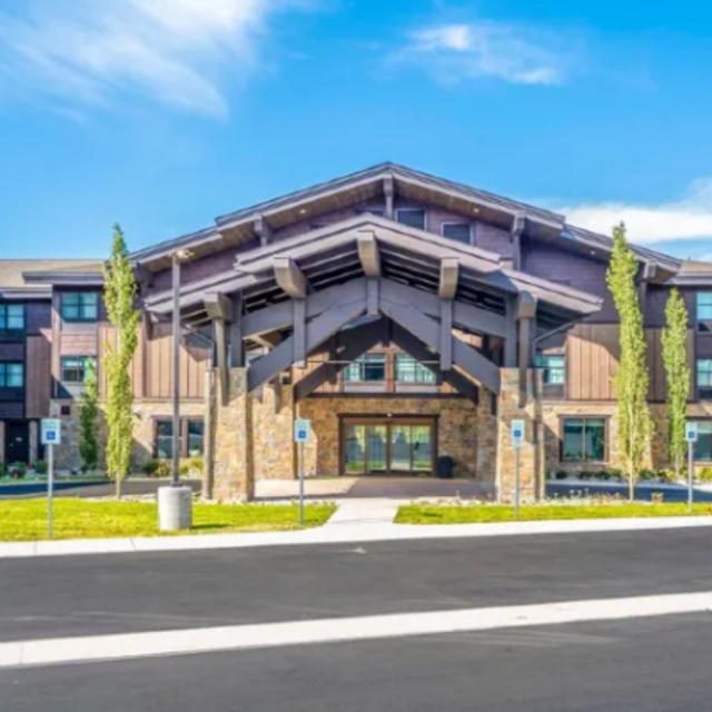 One Week at Springhill Suites Yellowstone (and help us reach Titanium status with Marriott - #travelhacking)