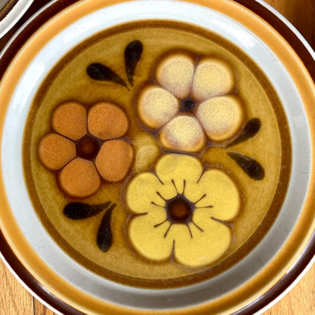 1970s Summer Stoneware Aloha