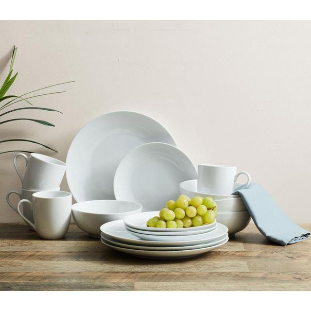 Everyday White® Coupe 16 Piece Dinnerware Set, Service for 4