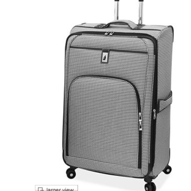 London Fog Cambridge 29" Spinner Suitcase Black & White