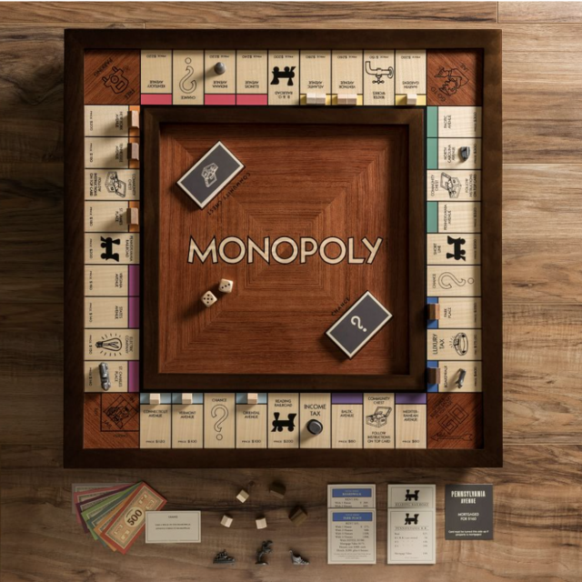 Monopoly Heirloom Edition Game, Wood