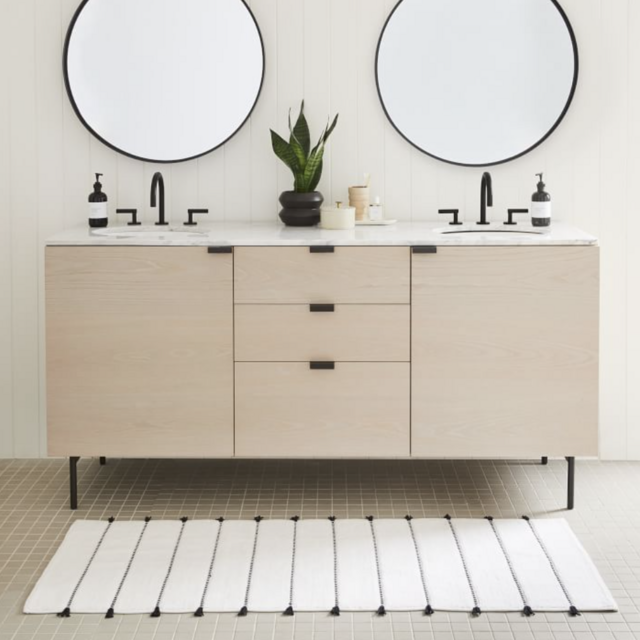 Tassel Stripe Bath Mat