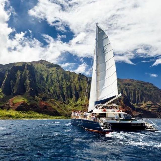 Na Pali Snorkel & Picnic Sail