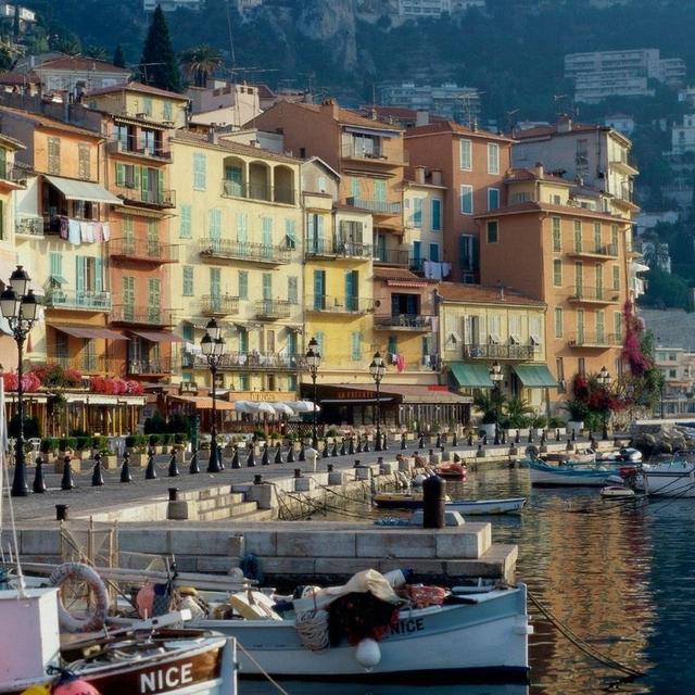 Nice - Happy Hour by the Water