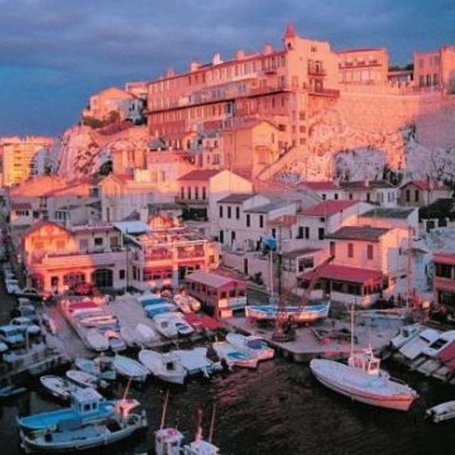 Marseille - Sunset Cocktails & Hors d'Oeuvres