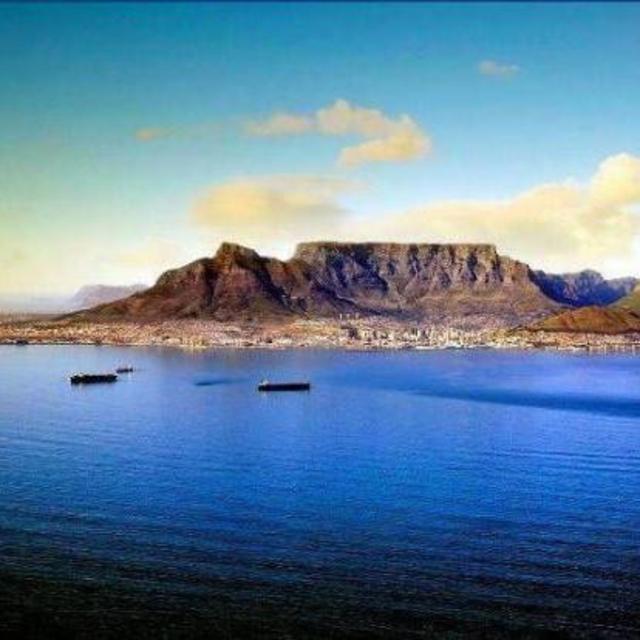 A Day Hike with Lunch On Table Mountain
