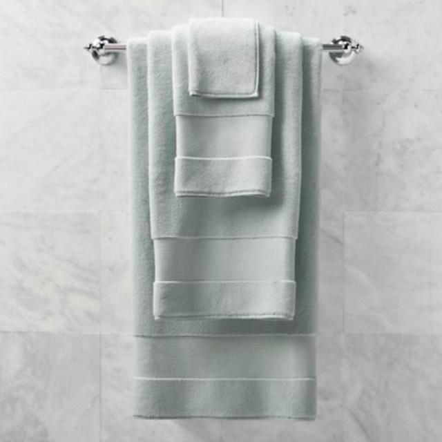 Frontgate Resort Cotton Bath Towel Set