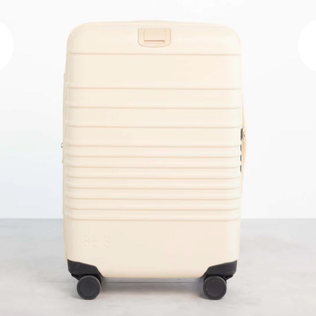 Béis Carry On