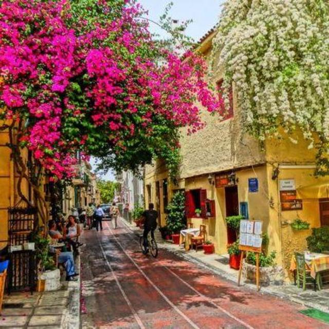 Shopping in the Plaka
