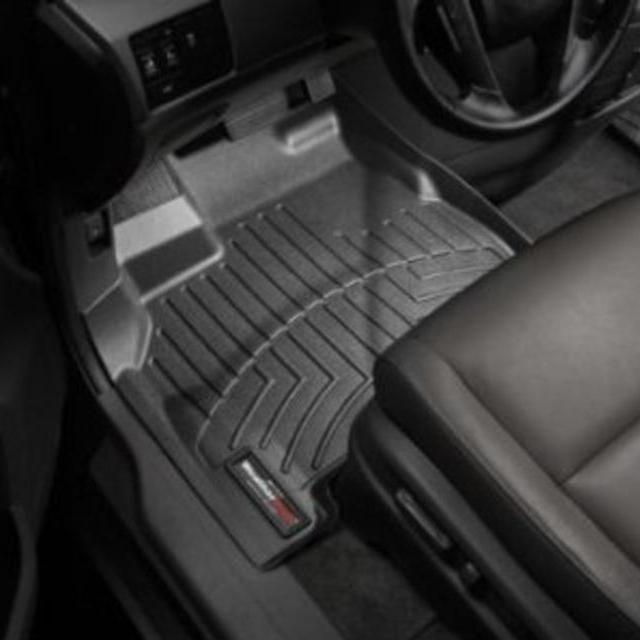 2007-2012 Acura RDX Black WeatherTech Floor Liner (Full Set) [Twist Type Retention]