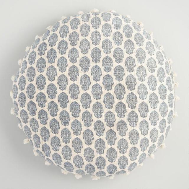 Round Blue Mandala Throw Pillow