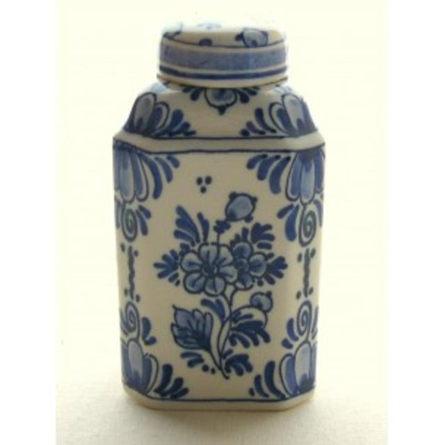 Delft Pottery Tea Cannister 14