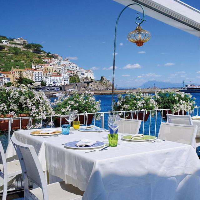 Kristen & Richard & Diego Dining in Amalfi!