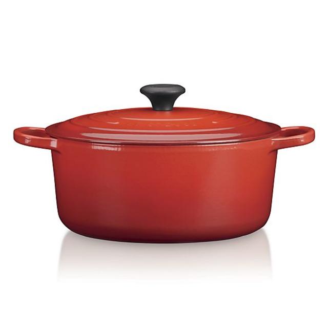Le Creuset ® Signature 7.25 qt. Round Cherry French Oven with Lid