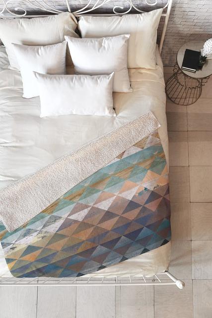 IBROX Fleece Throw Blanket By Kei