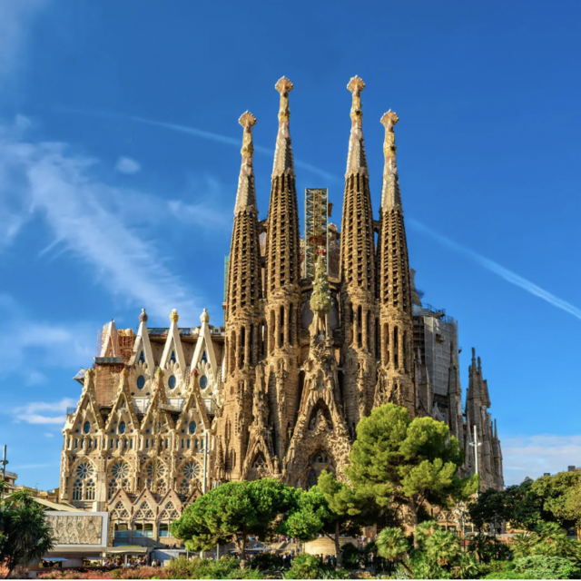 Honeymoon - Sagrada Familia Tour (Barcelona)