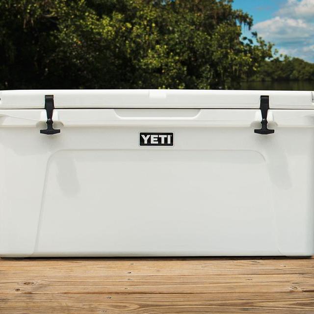 YETI Tundra 75 Cooler