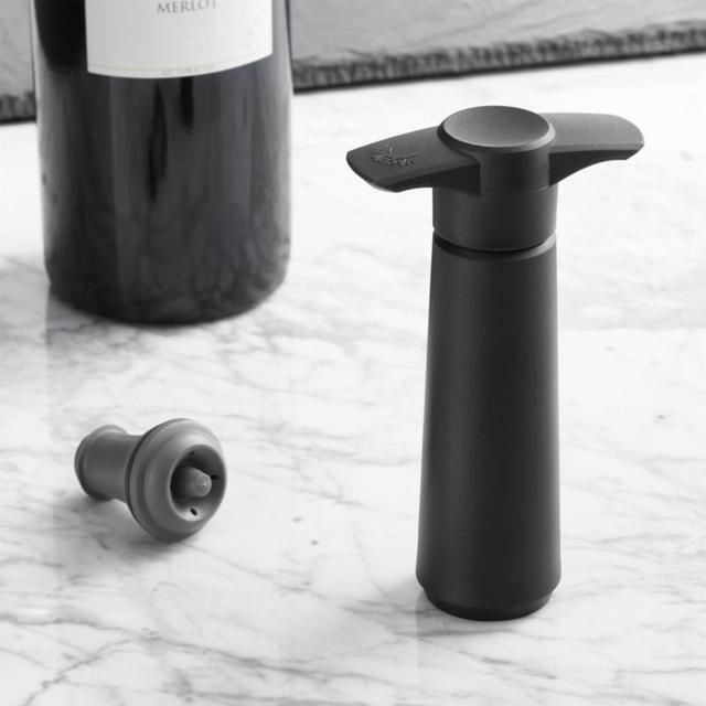 Vacu Vin ® Black Wine Saver/Stopper