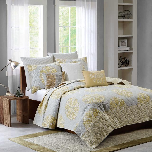 Ink + Ivy Melbourne Full/Queen Coverlet Set in Yellow