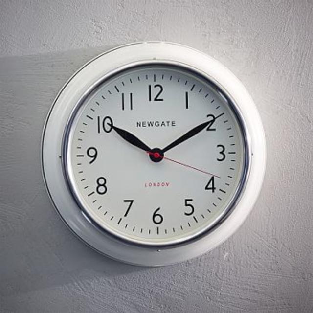 Newgate Cookhouse Clock (White)