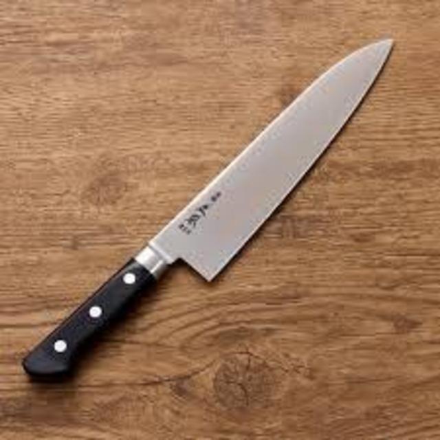 Tojiro DP Gyutou - 8.2" (21cm)