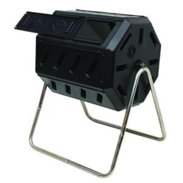 Tumbling Composter with Two Chambers for Efficient Batch Composting