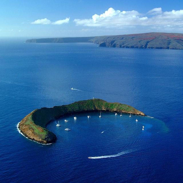 Catamaran Sail & Snorkeling Tour- Maui