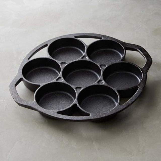Lodge Cast-Iron Mini Cake Pan