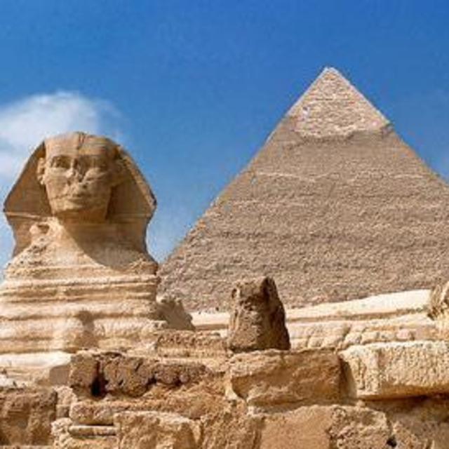Pyramid of Giza Tour & Egyptian Museum