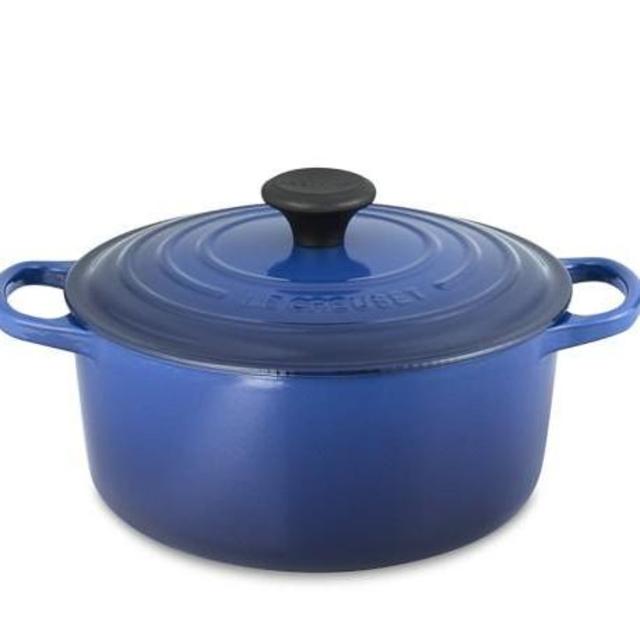 Le Creuset Signature Cast-Iron Round Dutch Oven |  4.5 Quart | Lapis