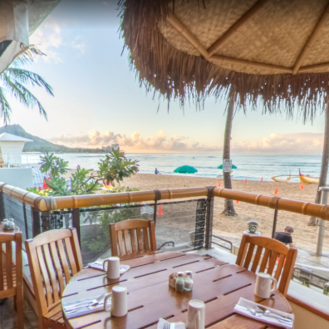 Drinks and Appetizers at Duke's Waikiki
