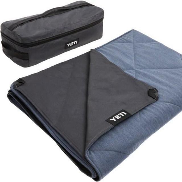YETI Lowlands Blanket - Smoke Blue