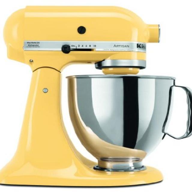 KitchenAid KSM150PSMY 5-Qt. Artisan Series with Pouring Shield - Majestic Yellow