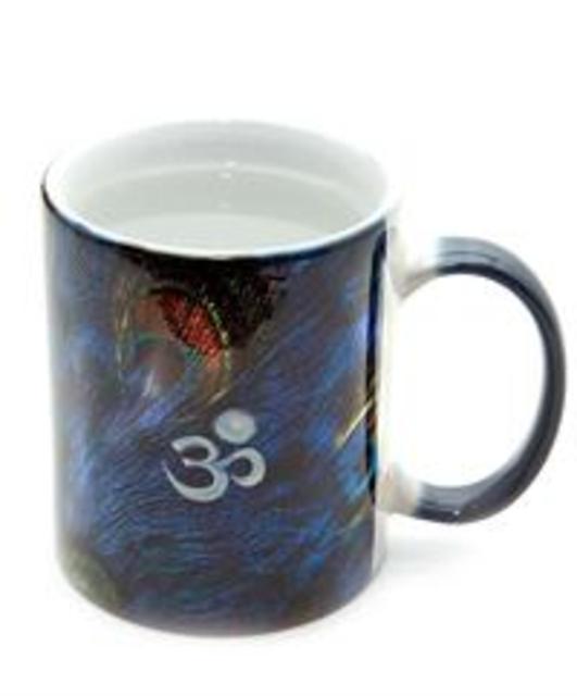 Peacock Feather Magic Mug