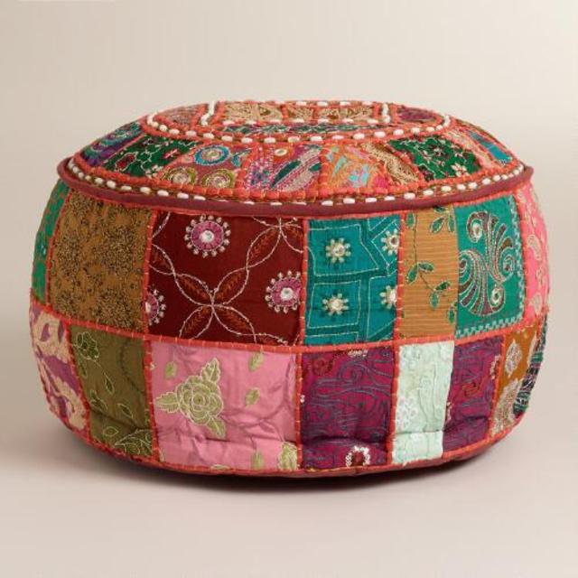 Red Suti Pouf