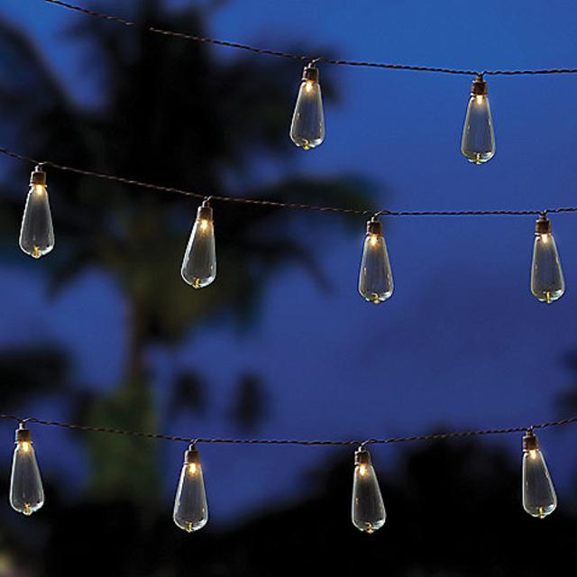 Outdoor Solar 10-Bulb String Lights in Clear