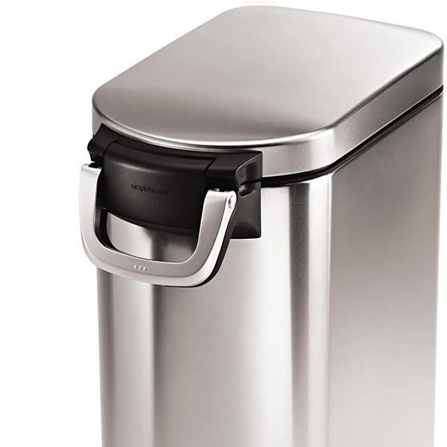 Simplehuman 35 Liter, 40 lb / 18.1 kg X-Large Pet Food Storage Container, Brushed Stainless Steel for Dog Food, Cat Food, and Bird Feed