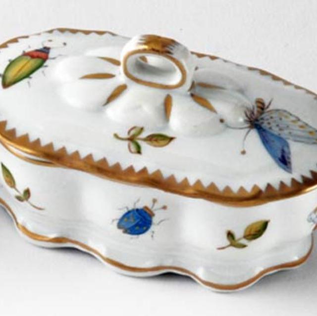 Anna Weatherly Small Oval Ruffled Trinket Box