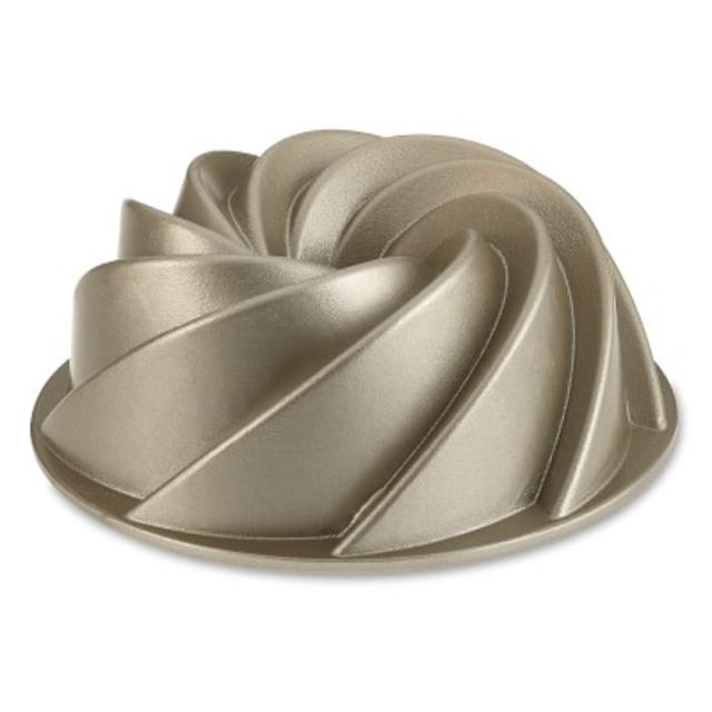 Nordic Ware Heritage Bundt® Pan