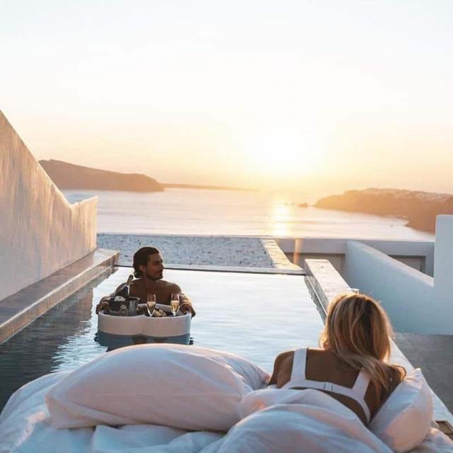 Santorini Honeymoon Suite
