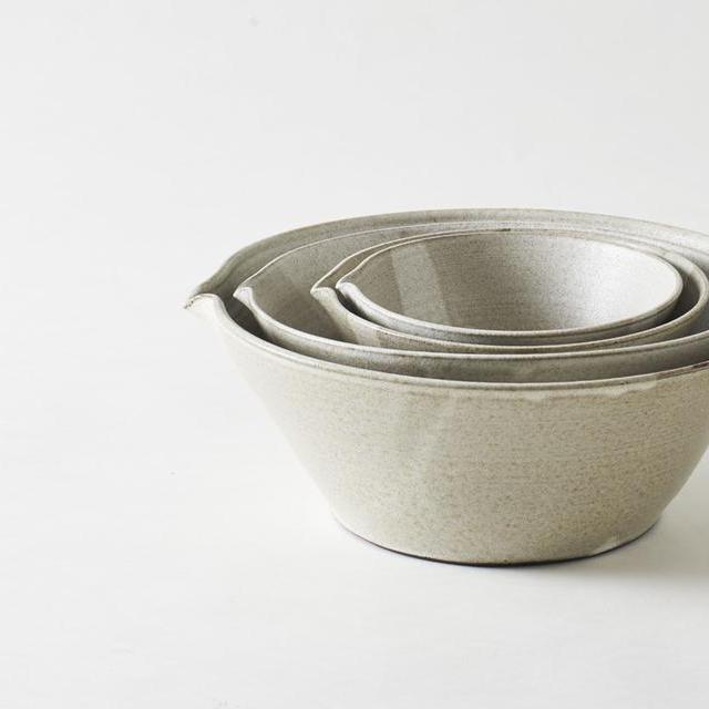 Eric Bonnin Ceramics Kam Stacking Mixing Bowls in Oatmeal