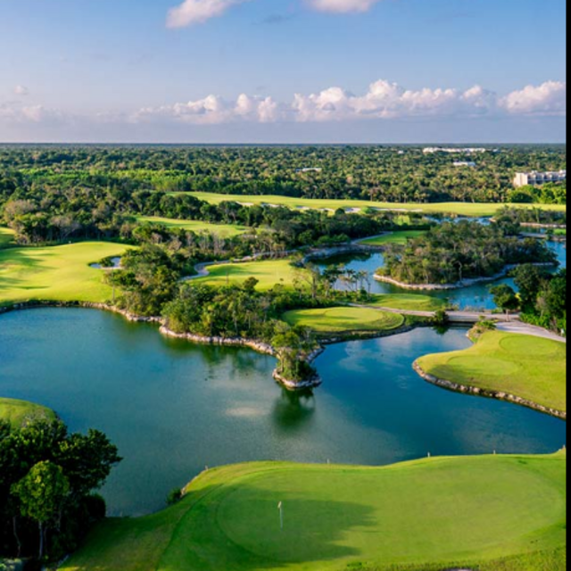 Golf in the Riviera Maya