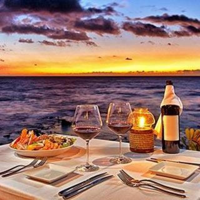 Sunset Dinners in Hawaii