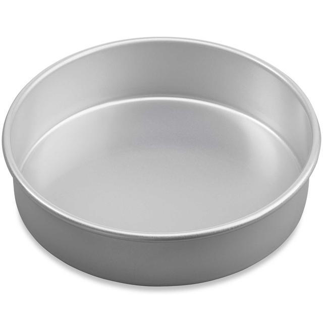 Wilton® Advance® 8-Inch Round Cake Pan with Aluma-Gloss™ Coating