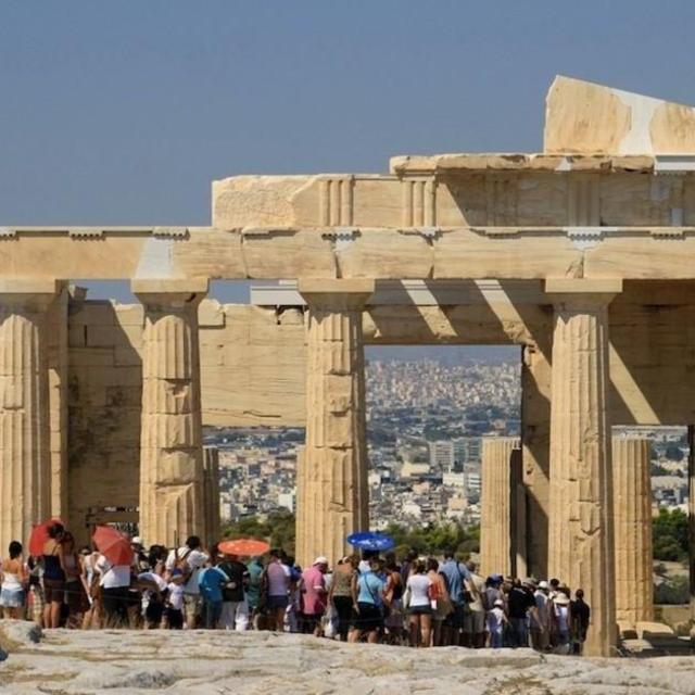 Skip lines at the Acropolis