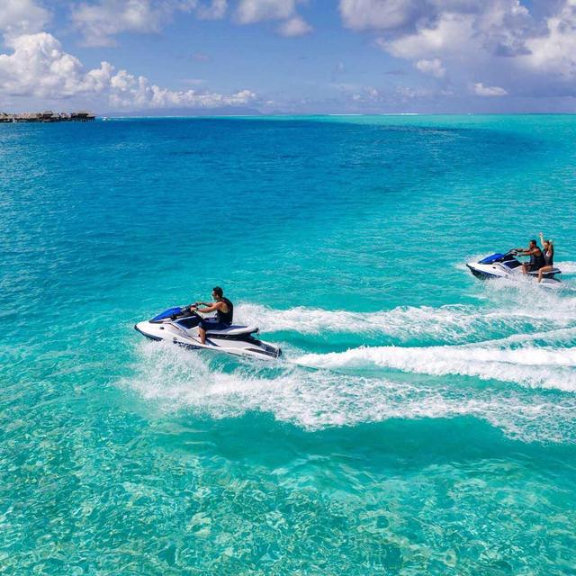 Honeymoon Jet Skiing