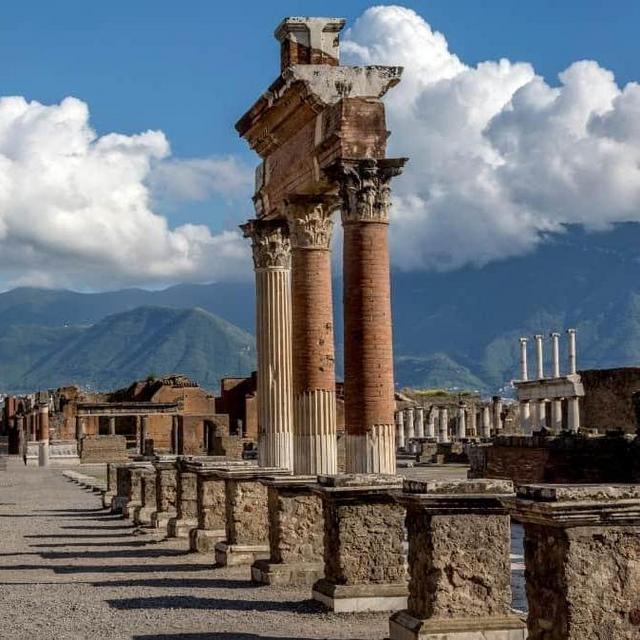 A Day in Pompeii