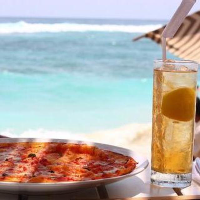 The "Best" Pizza on the Beach