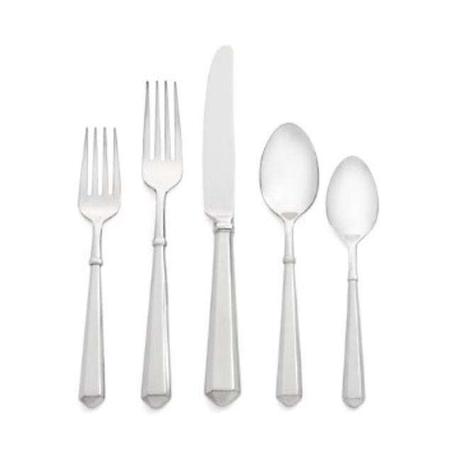 "Todd Hill" 5 Piece Place Setting