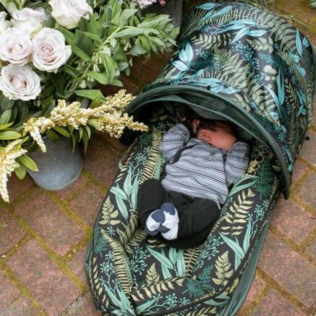 DockATot® Cabana Kit for Deluxe+ Dock in Night Falls